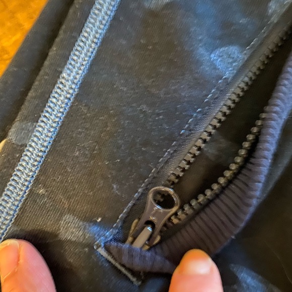 Lululemon Namaskar Hoodie
Heathered Texture Lotus Camo Oil Slick Blue / Inkwell - Picture 5 of 5